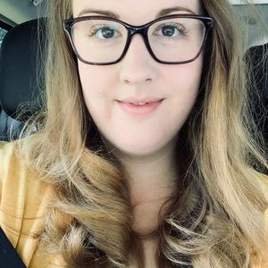 Meet your Posher, Katie